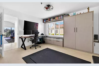 2323 Harbour Oaks Drive, Longboat Key, FL 34228 - Photo 20