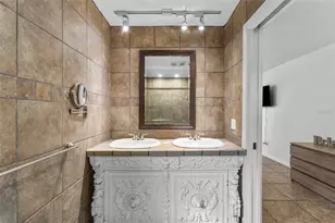 433 Whitfield Ave, Sarasota, FL 34243 - Photo 26