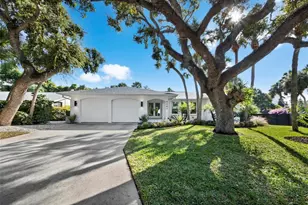 5341 Siesta Ct, Sarasota, FL 34242 - Photo 1