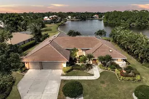 7570 Links Ct, Sarasota, FL 34243 - Photo 2