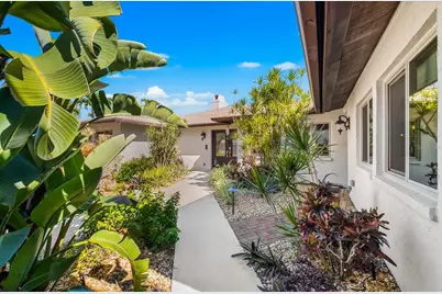 4817 Ocean Boulevard, Sarasota, FL 34242 - Photo 4