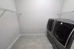 11925 Perennial Pl, Lakewood Ranch, FL 34211 - Photo 8