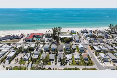 2714 Avenue C, Holmes Beach, FL 34217 - Photo 1