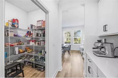 4837 Antrim Drive, Sarasota, FL 34240 - Photo 8