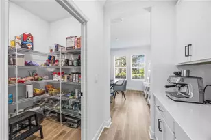 4837 Antrim Dr, Sarasota, FL 34240 - Photo 8