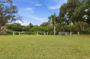 315 Bayshore Dr, Osprey, FL 34229 - Photo 38