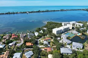 315 Bayshore Dr, Osprey, FL 34229 - Photo 1