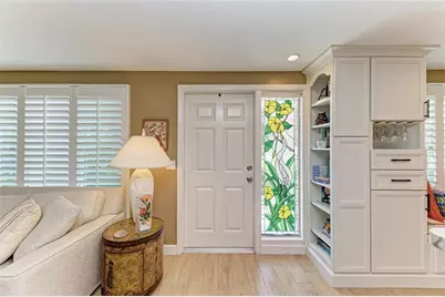 136 Crescent Dr, Anna Maria, FL 34216 - Photo 8