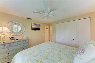 136 Crescent Dr, Anna Maria, FL 34216 - Photo 24