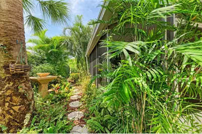 136 Crescent Dr, Anna Maria, FL 34216 - Photo 42