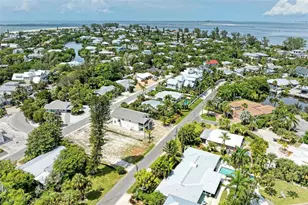 136 Crescent Dr, Anna Maria, FL 34216 - Photo 64