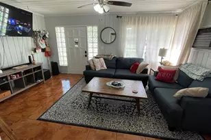 1011 14th St W, Palmetto, FL 34221 - Photo 8