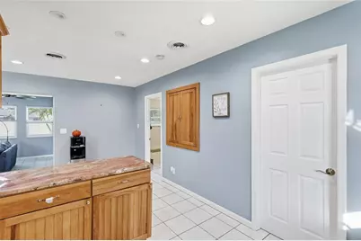 2437 Clematis Street, Sarasota, FL 34239 - Photo 14