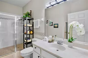 3537 Parkridge Cir, Sarasota, FL 34243 - Photo 16