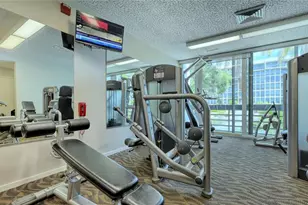 1065 Gulf of Mexico Dr, Longboat Key, FL 34228 - Photo 22