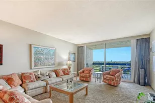 1065 Gulf of Mexico Dr, Longboat Key, FL 34228 - Photo 4