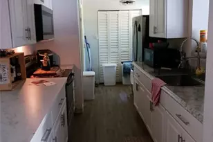 3001 Eden Mills Dr, Sarasota, FL 34237 - Photo 4