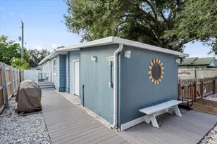 719 35th St W, Bradenton, FL 34205 - Photo 42