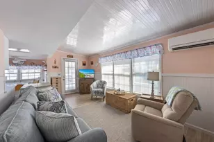 2601 Gulf Dr N, Bradenton Beach, FL 34217 - Photo 6