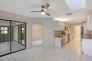 4799 Oak Forest Dr W, Sarasota, FL 34231 - Photo 14