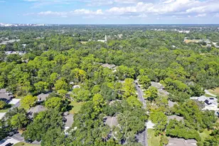 4799 Oak Forest Dr W, Sarasota, FL 34231 - Photo 2