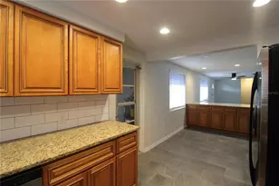 7464 Cass Cir, Sarasota, FL 34231 - Photo 10