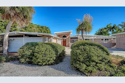 355 S Shore Drive, Sarasota, FL 34234 - Photo 2