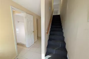 1118 15th St W, Bradenton, FL 34205 - Photo 2