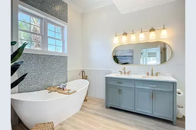 215 64th Street, Holmes Beach, FL 34217 - Photo 36