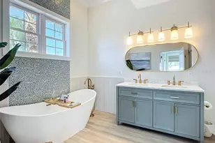 215 64th St, Holmes Beach, FL 34217 - Photo 36