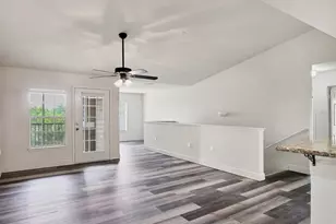 8911 Manor Loop, Lakewood Ranch, FL 34202 - Photo 4