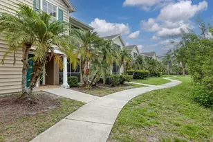 8911 Manor Loop, Lakewood Ranch, FL 34202 - Photo 2