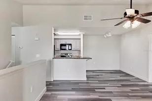 8911 Manor Loop, Lakewood Ranch, FL 34202 - Photo 10