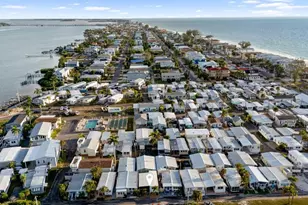 2601 Gulf Dr N, Bradenton Beach, FL 34217 - Photo 2