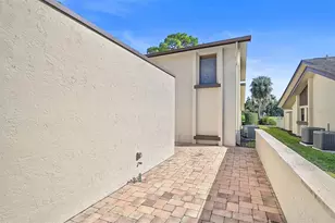 4414 La Jolla Dr, Bradenton, FL 34210 - Photo 2