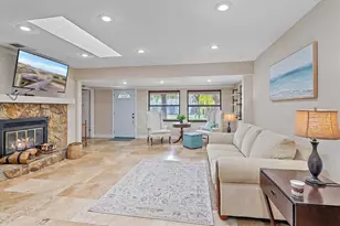 2313 Loma Linda St, Sarasota, FL 34239 - Photo 2