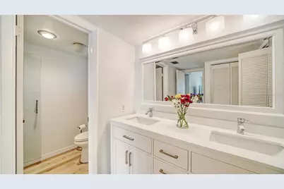 4500 Gulf Of Mexico Drive #206, Longboat Key, FL 34228 - Photo 18