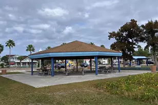 4737 Del Rio Way S, Gulfport, FL 33711 - Photo 50