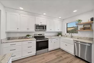 4737 Del Rio Way S, Gulfport, FL 33711 - Photo 14