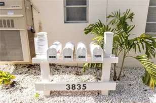 3835 Almeria Ct, Sarasota, FL 34239 - Photo 30