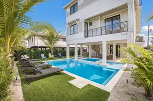 2415 Avenue B, Bradenton Beach, FL 34217 - Photo 50