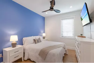 2415 Avenue B, Bradenton Beach, FL 34217 - Photo 20