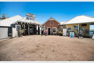 2415 Avenue B, Bradenton Beach, FL 34217 - Photo 96