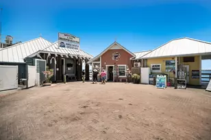 2415 Avenue B, Bradenton Beach, FL 34217 - Photo 96