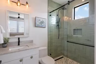 2415 Avenue B, Bradenton Beach, FL 34217 - Photo 40