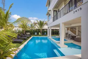 2415 Avenue B, Bradenton Beach, FL 34217 - Photo 52