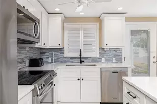 6140 Midnight Pass Rd, Sarasota, FL 34242 - Photo 4