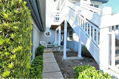 1243 Siesta Bayside Drive #D, Sarasota, FL 34242 - Photo 2
