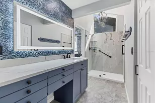 217 Southampton Dr, Venice, FL 34293 - Photo 16