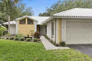 217 Southampton Dr, Venice, FL 34293 - Photo 1